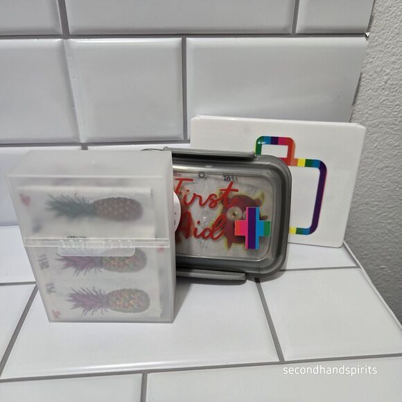 Lot Of 3 TRAVEL First Aid Bandages Boxes. For Purse Tote Diaper Bag Desk Locker. - Picture 4 of 7